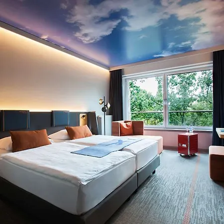 Hotel Atlantic Airport 4*