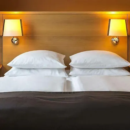 Atlantic Airport Hotel 4*