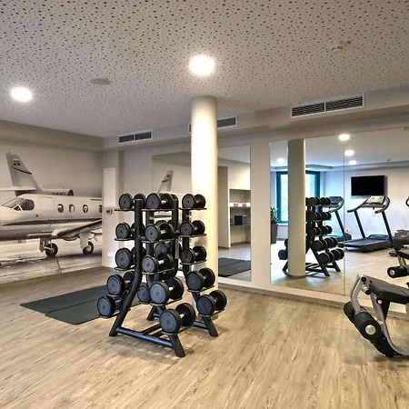 Hotel Atlantic Airport 4*