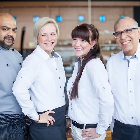 Hotel Atlantic Airport 4*