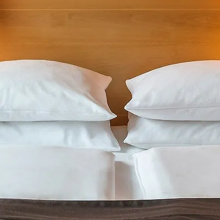 Atlantic Airport Hotel 4*