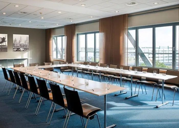 Atlantic Airport Hotel 4*